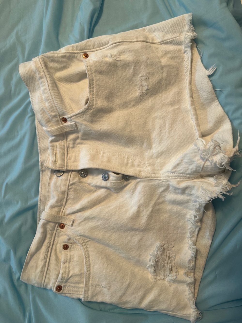 Levi's White Distressed Slim Men’s Denim Shorts